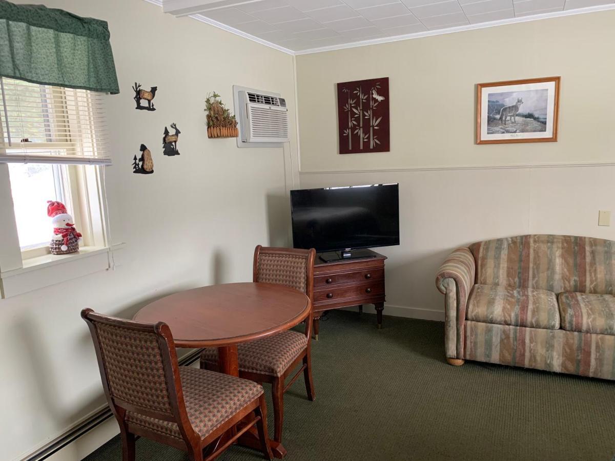 Carrollmotel And Motel